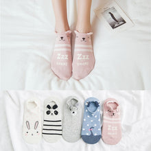Load image into Gallery viewer, 5 Pairs Cute women Socks animal Cartoons