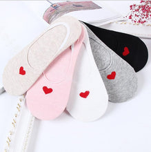 Load image into Gallery viewer, 5 Pairs Cute women Socks animal Cartoons